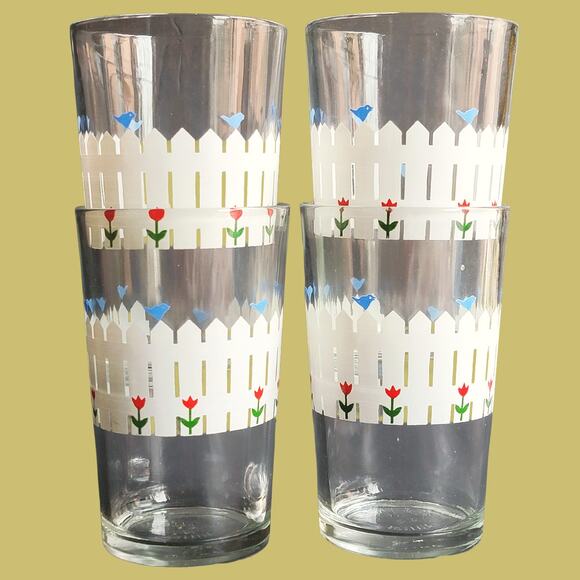 Vintage 1979 Federal Glass Picket Fence and Tulips 12 Oz Glass, Set of 4 - Picture 2 of 5